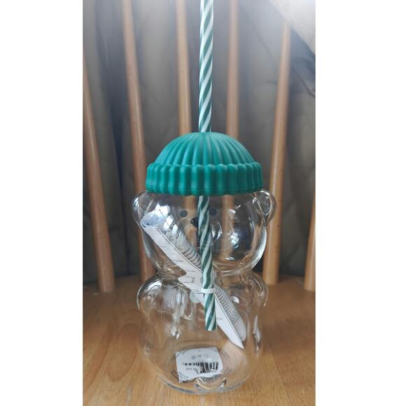 New RARE Bearista Starbucks cup - Picture 2 of 3